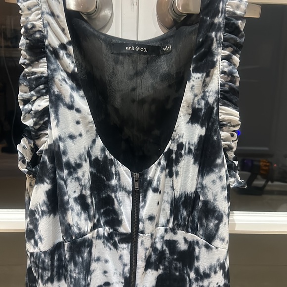 🖤Tye Dye summer dress with ruffles and front zip - Picture 3 of 11